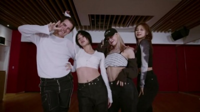 韩流小天使 - TWICE MOMO & CHAEYOUNG & TZUYU X Kiel Tutin 《bloodline》 舞蹈视频