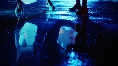 女王蜂 - 火炎