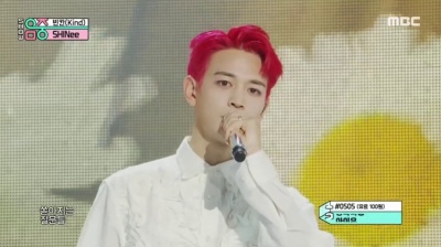 卷公子 - 《音乐中心》中SHINee带来新曲《Kind》舞台！