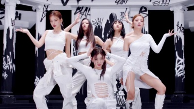 ITZY(있지) - Blah Blah Blah