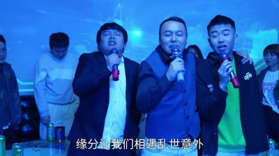 健身少女 - 这条视频让我笑出猪叫声 #陈翔六点半  #办公室搞笑 #笑点联盟计划