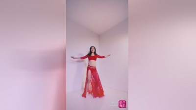 贝贝粒 - 节奏超带感，一连串鼓点音乐用东方舞蹈《鼓