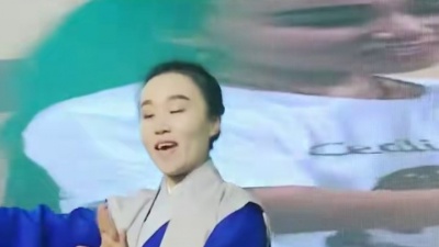 扶他柠檬茶 - #许仙 舞台表演许仙唱段：小弟本是寒门一书生
