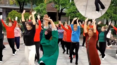 胡猫阿霍 - 《健身操》不会跳舞  就这样练 效果很好  坚持做操锻炼