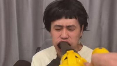 氧气活力小李 - 家人们倒着考谁都懵哈哈哈哈哈哈#万宁与晚安 #情侣日常 #乘法口诀倒考挑战