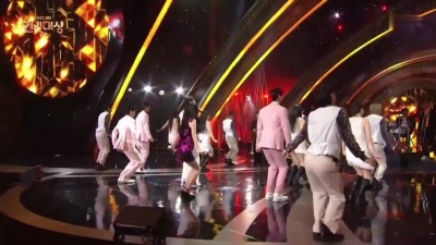 J.Y.Park、이진혁(李镇赫)、厉云、김현진、韩秀雅 - Jailhouse Rock + Swing Baby + Honey + Groove Back + When We Disco