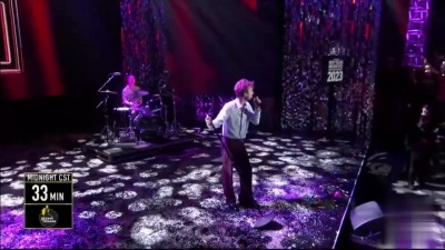 Finneas - Let's Fall in Love for the Night
