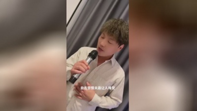 卡友之声（和声哥）、卡友之声(小胖) - 爱上你是一个错