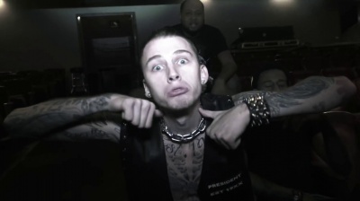 Machine Gun Kelly - Wanna Ball