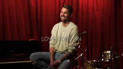 Brett Young - Love Goes On