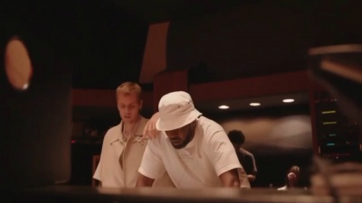 豆豆果 - Diddy、Justin Bieber新歌《Moments》录音片段