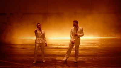 Ricky Martin、Christian Nodal - Fuego de Noche, Nieve de Día