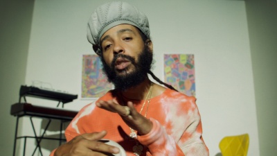 Protoje、Zion I Kings - Strange Things