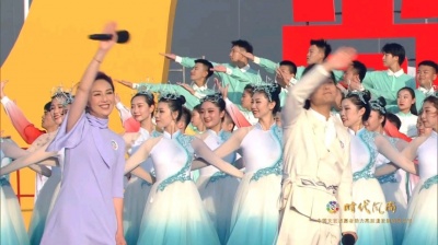 H-YXQ - 李玉刚、杨千嬅《我和我的祖国》