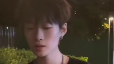 Li-2c(李楚楚) - 等故事的人
