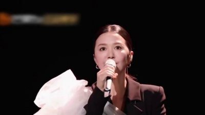 谭维维 - 英雄赞歌