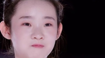 热门综艺精选 - 看得姨母笑~张艺凡首次挑战当众唱歌超呆萌，鹿晗直呼可爱 创造营2020