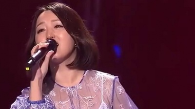 你有你的背景 - 杨钰莹参加《2017粤语好声音》，粤语交流无压力，献唱晚秋醉人心