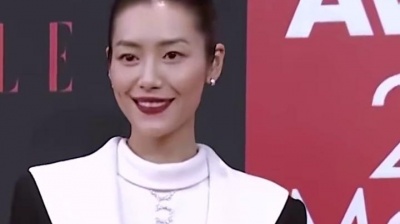 橘柚香 - 真的狠喜欢看美女走红毯！#红毯 #刘诗诗 #杨幂 #迪丽热巴 #杨颖#颜值 #娱乐评论大赏