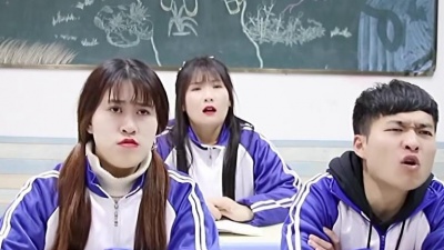 学霸王小九 - 同学们参加\&quot;以物换物”，王小九一个小发卡换了整个学校，厉害了