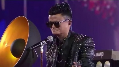 曾庆波-家庭版KTV - 马云 - 怒放的生命(Live)