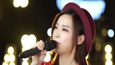 歌唱小夫妻 - 美女翻唱粤语版《天涯》，别有一番味道，快进来听一听！