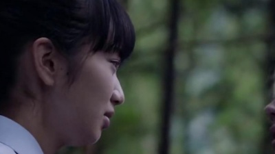 阿蒙神 - 《溺水小刀》“你好漂亮，我本来想把你据为己有，还是算了”
