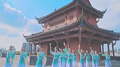 楠楠 - 粤语经典，一首《分手》曾航生演唱，特别的爱给特别的你粤语版