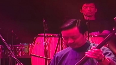 何勇 - 钟鼓楼 (1994香港红磡摇滚中国乐势力演唱会)
