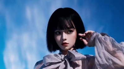 花吃长沙 - #黄霄雲 #烟火里的尘埃  《烟火里的尘埃》 原唱：华晨宇 翻唱：黄霄雲 前方高能预警，人声