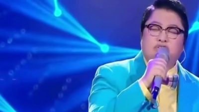 耳朵掉了 - 韩红现场演唱《海阔天空》，网友：这才是真正的实力派！