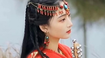 春风 - 《再唱山歌给党听》演唱：多杰