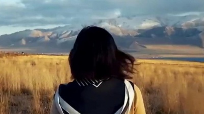 无穷小亮 - 邓丽君的《相聚更甜蜜》，明年春天花开满地，我和你还会再度相聚
