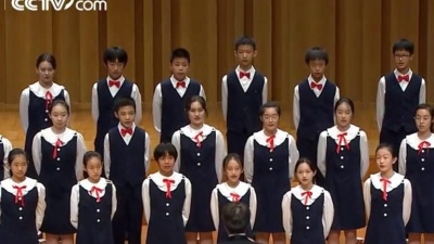 画外音voice_over_ - 少年合唱《阳关三叠》，“渭城朝雨浥轻尘，