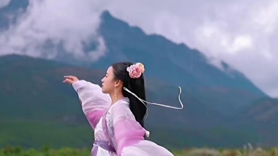 阿亮Al - 海来阿木新歌《归途有风》，想到等你的那个人，忘了自己在漂泊。
