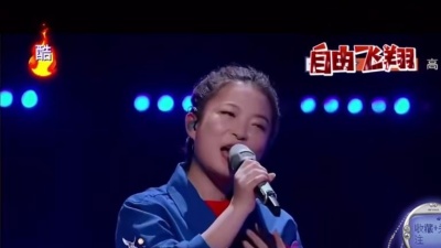 小梨家 - #音乐 #凤凰传奇自由飞翔