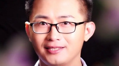 听着音乐放飞梦想 - 徐璐一首经典歌曲《三尺讲台》唱尽教师的岁月，演奏美丽人生!