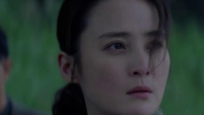 祁菲儿 - 《迷雾追踪》霸道女王x年下弟弟，沦陷在你的笑容里