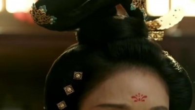 娱乐牛小妹 - 我怎么会忘记那穷困潦倒的日子#风起洛阳张俪国风浓颜妆 #风起洛阳张俪窈娘上线