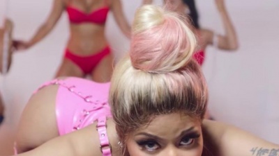 Yo Gotti、Nicki Minaj - Rake It Up