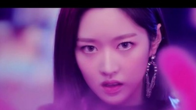 gugudan - The Boots
