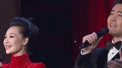 梦中情人 - 吕薇张英席合唱《把心交给你》曲调悠扬，唯美动听
