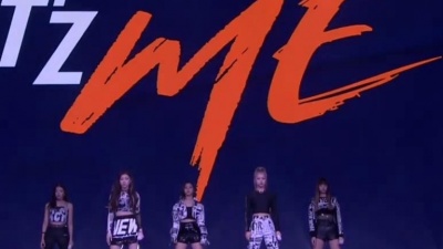卡法牧羊人 - #Kpop现场版# 200309 ITZY - 24HRS @ VLIVE SHOWCASE