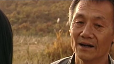 刘小见 - 经典歌曲《那根藤缠树》旋律熟悉，歌声经典，勾起多少人回忆！