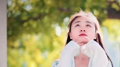 舞神秘籍 - 郑州单色舞蹈瑜伽导师荆梦柯个人展示《烟雨行舟》