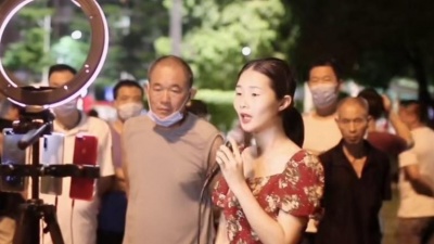袖珍妈妈逗乐 - 深圳横岗文体广场《你身边永是我》，感谢现场我支持的朋友们