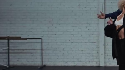 DaniLeigh、Chris Brown - Easy