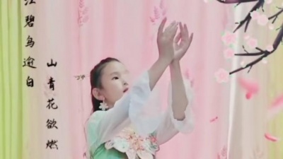 无穷小亮的科普日常 - #国风古韵 #汉服 #手势舞 #古风 #声声慢 散装古风妆扮小仙女