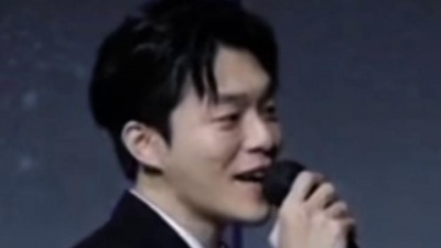 nili火火 - 婚礼现场新娘男闺蜜深情演唱《闺蜜的话》，感动全场#婚礼现场 #婚礼才艺展示 #青岛城阳婚纱礼服馆 @刘哈哈的婚纱店(青岛壹心品嫁)