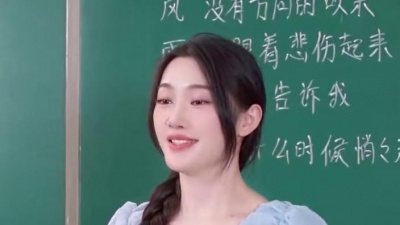问题尛奋斗女 - 旧时光里弥漫的香气，会是生活偶尔的微光#花香  #薰衣草  #许绍洋